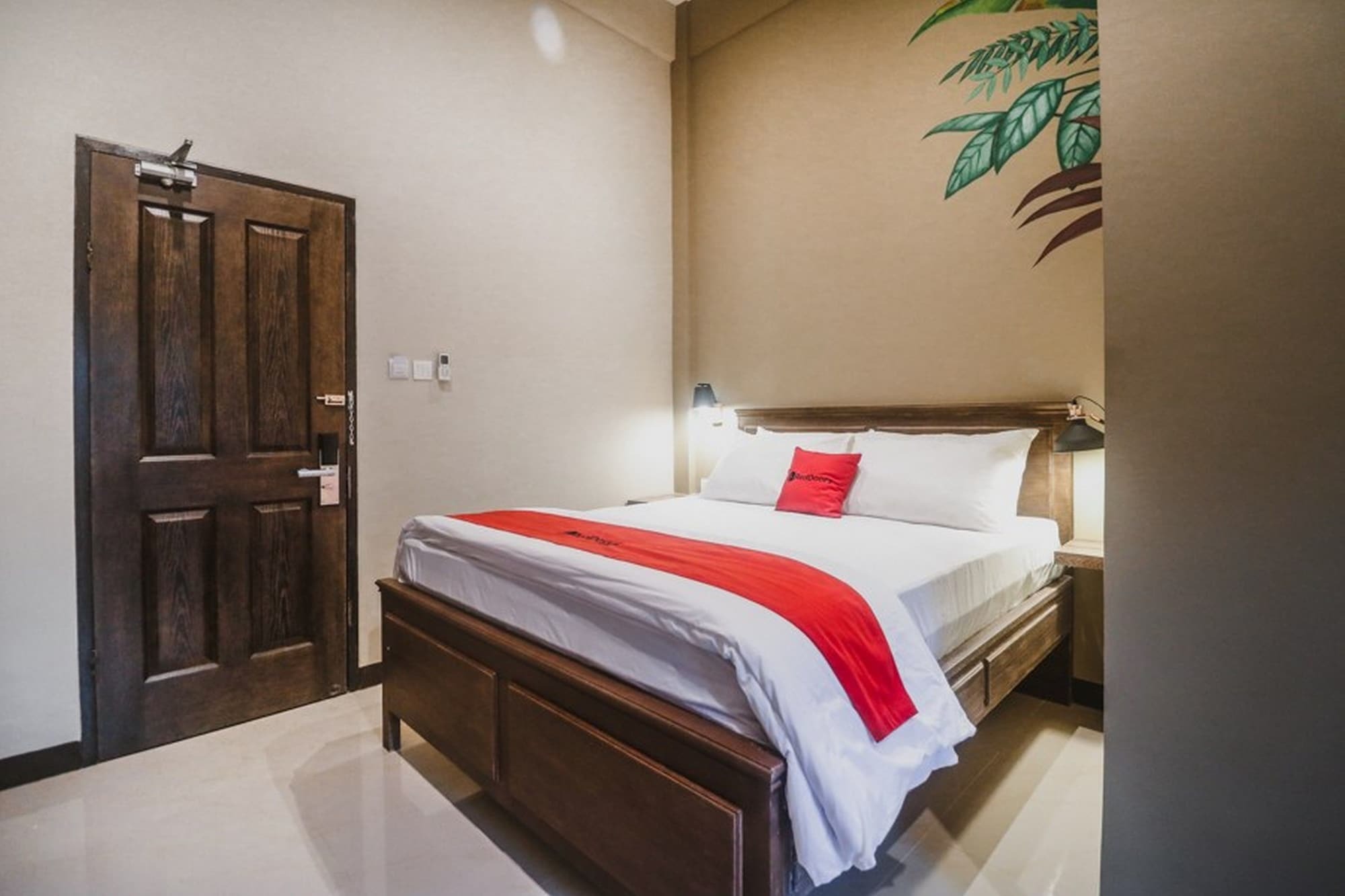 RedDoorz Plus near Mall Slipi Jaya Jakarta Exterior foto